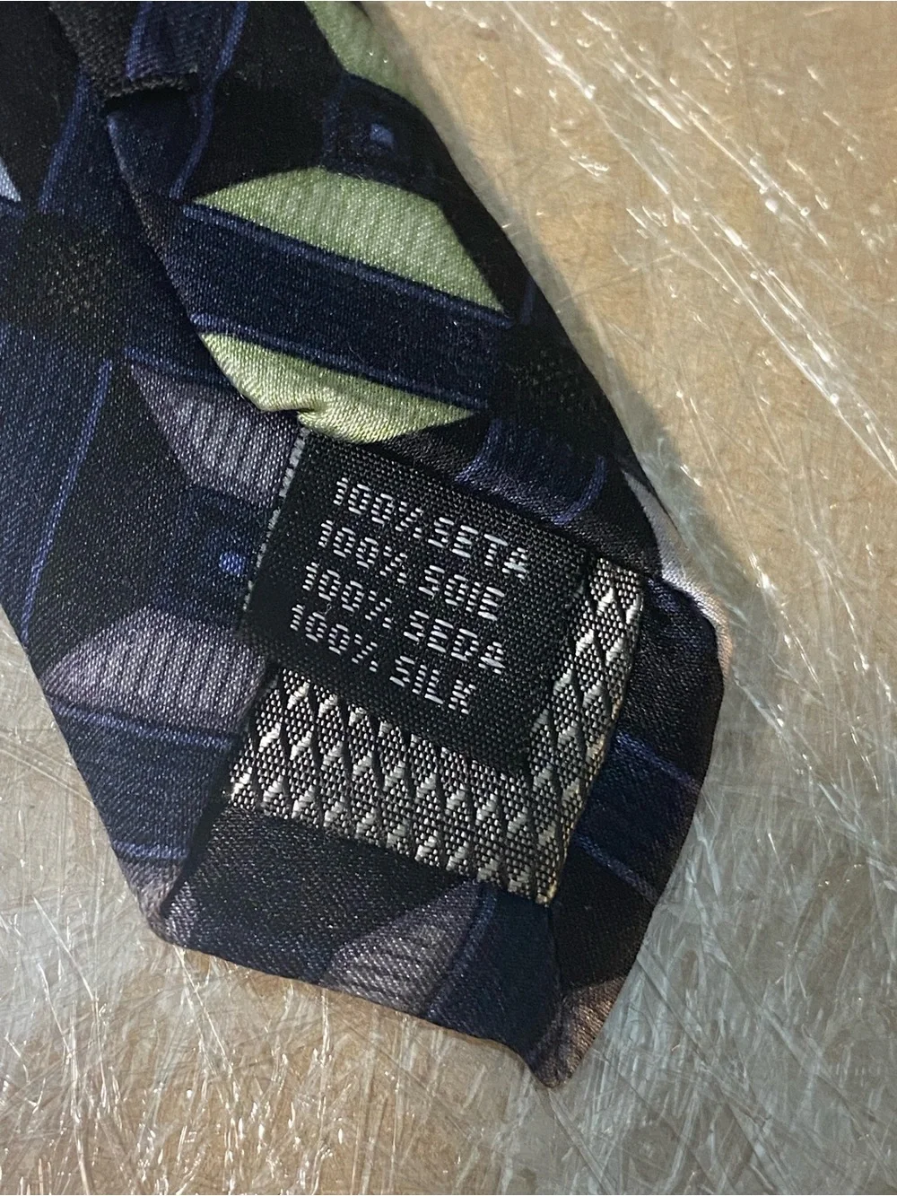 Geometric Patterned Men's Tie in Black with Olive and Light Gray Accents
